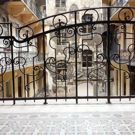 Jolie Apartment In Historical Center ブダペスト エクステリア 写真